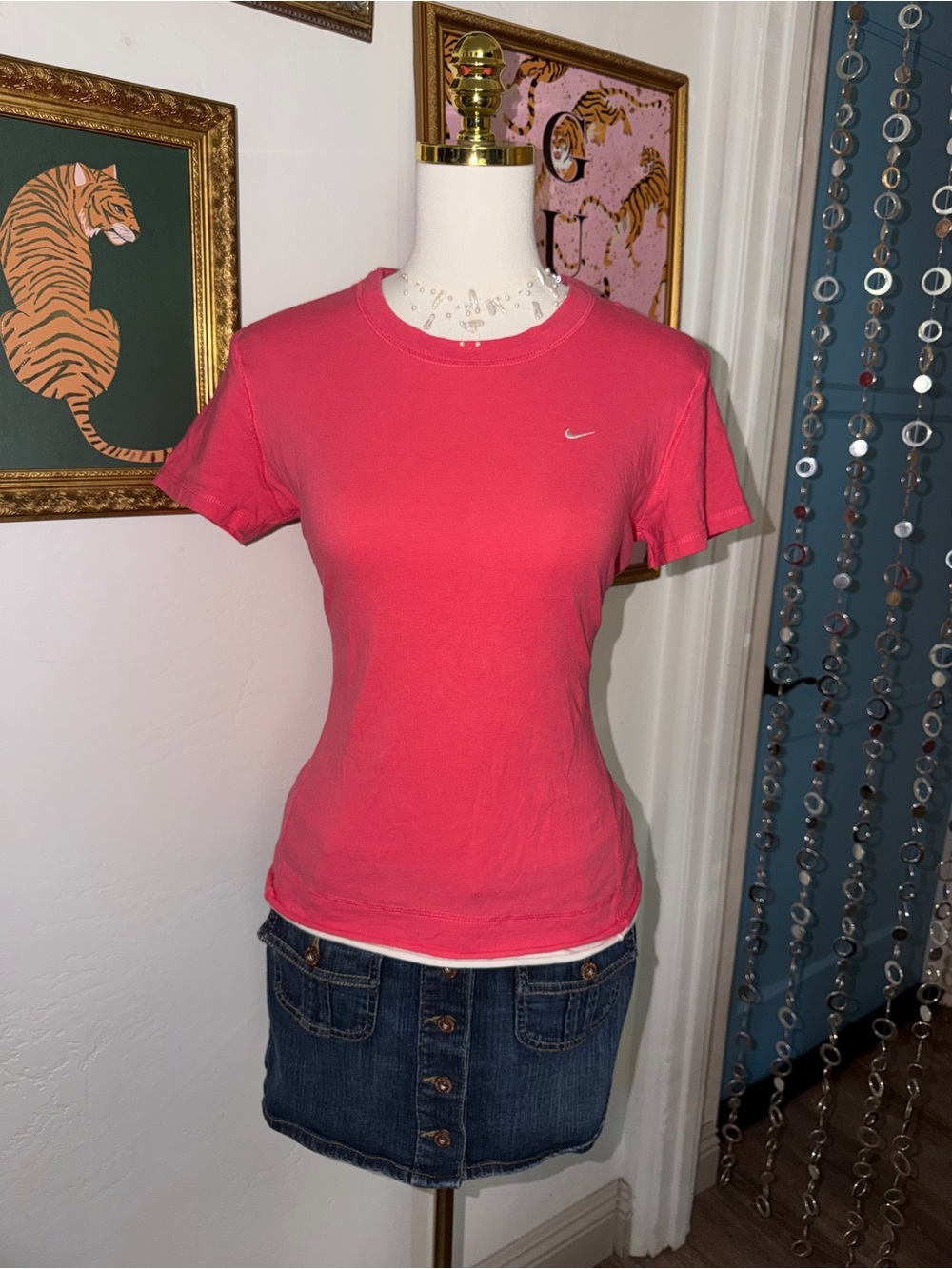 Vintage Y2K Nike Women's Pink Crewneck Tee